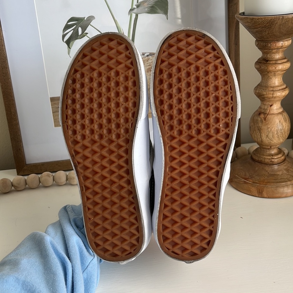 VANS Classic Slip-On Metallic Leather Silver/True White Size 6 - Picture 6 of 7